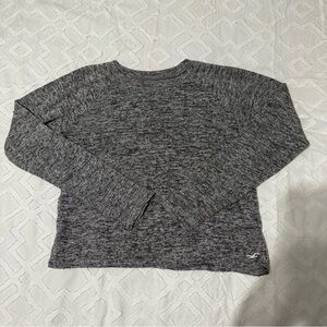 Hollister Women’s Gray Long Sleeve shirt